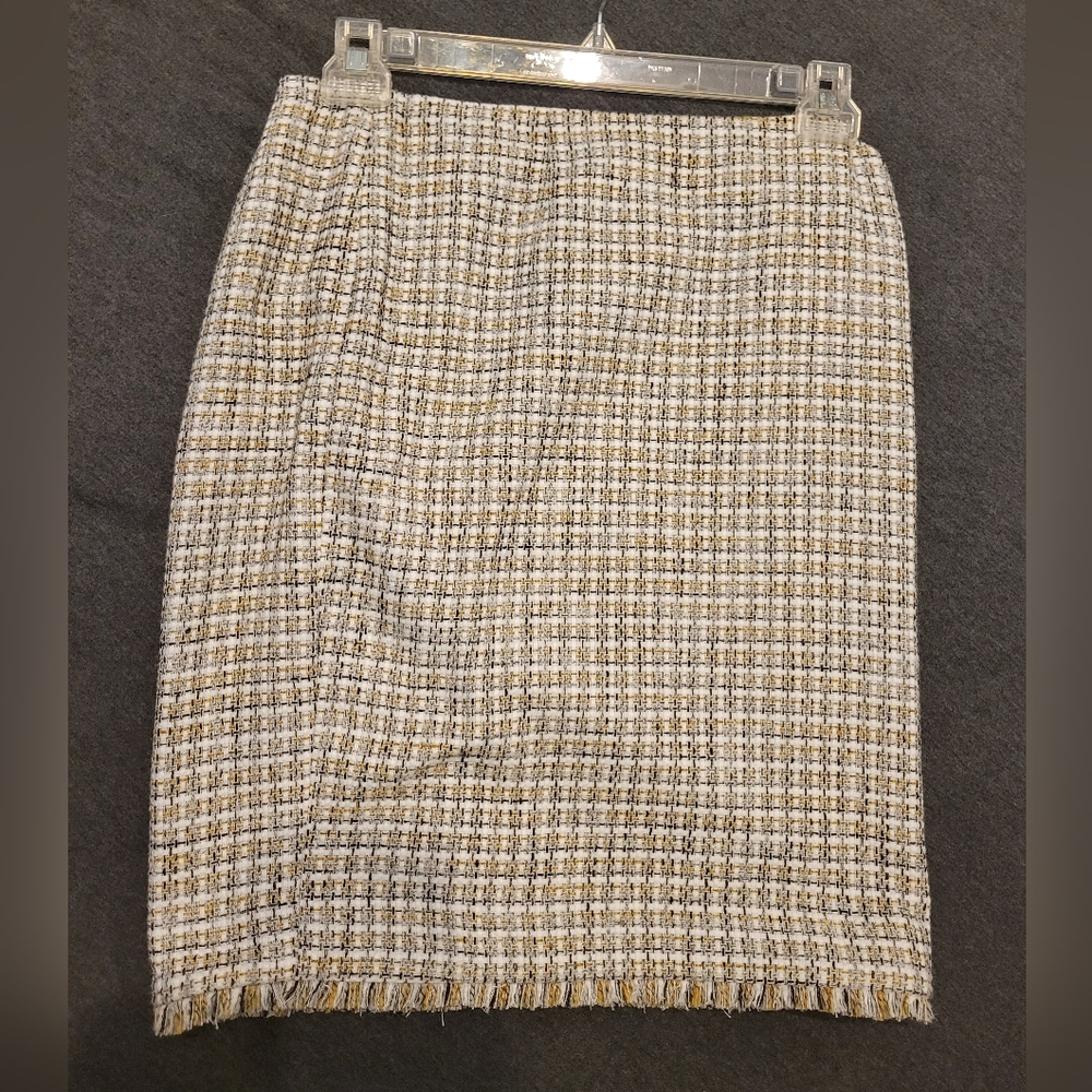 Women's skirt, Calvin Klein, size 10 petite, new with tags